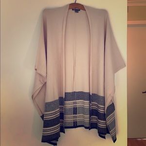 VINCE wool cashmere poncho sweater M/L Buff/Black